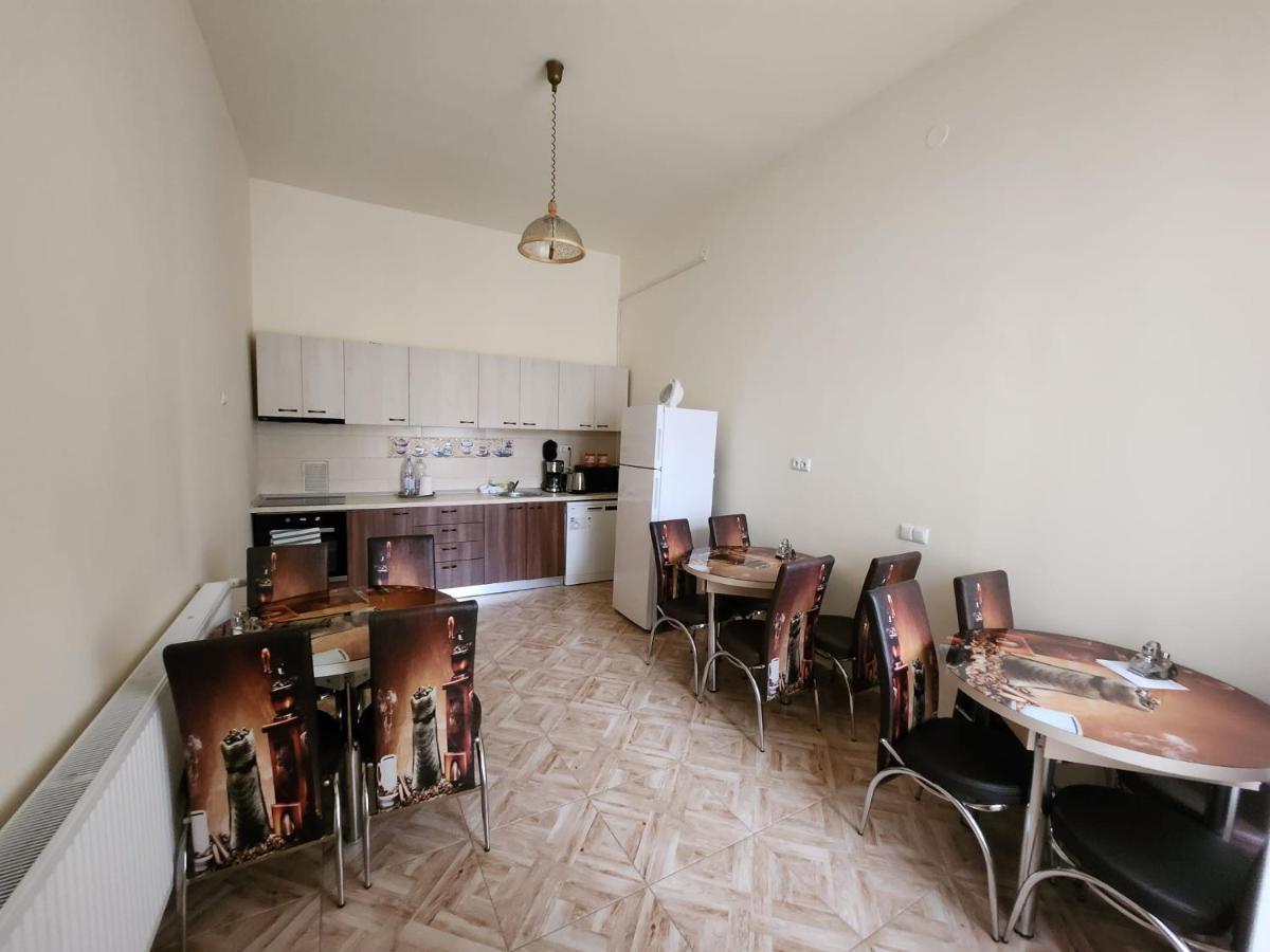 Antique Aparthotel Alba Iulia Exterior foto