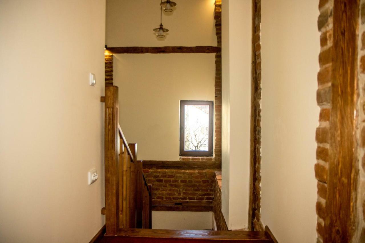 Antique Aparthotel Alba Iulia Exterior foto