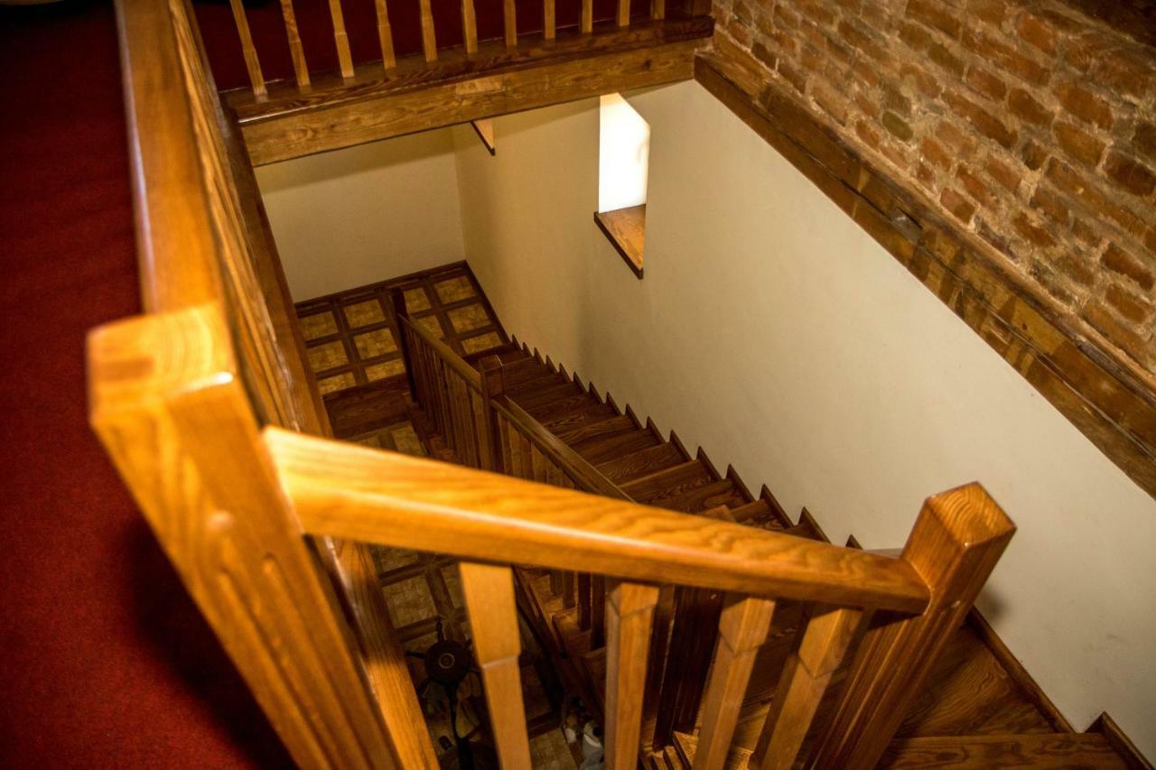 Antique Aparthotel Alba Iulia Exterior foto